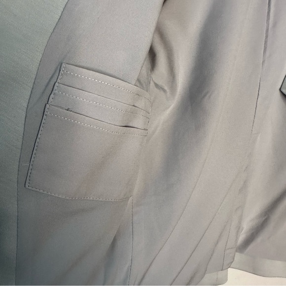Elizabeth & Clarke | Gray Open Ponte Knit Blazer with Stain Tech Size 6 - Picture 8 of 12